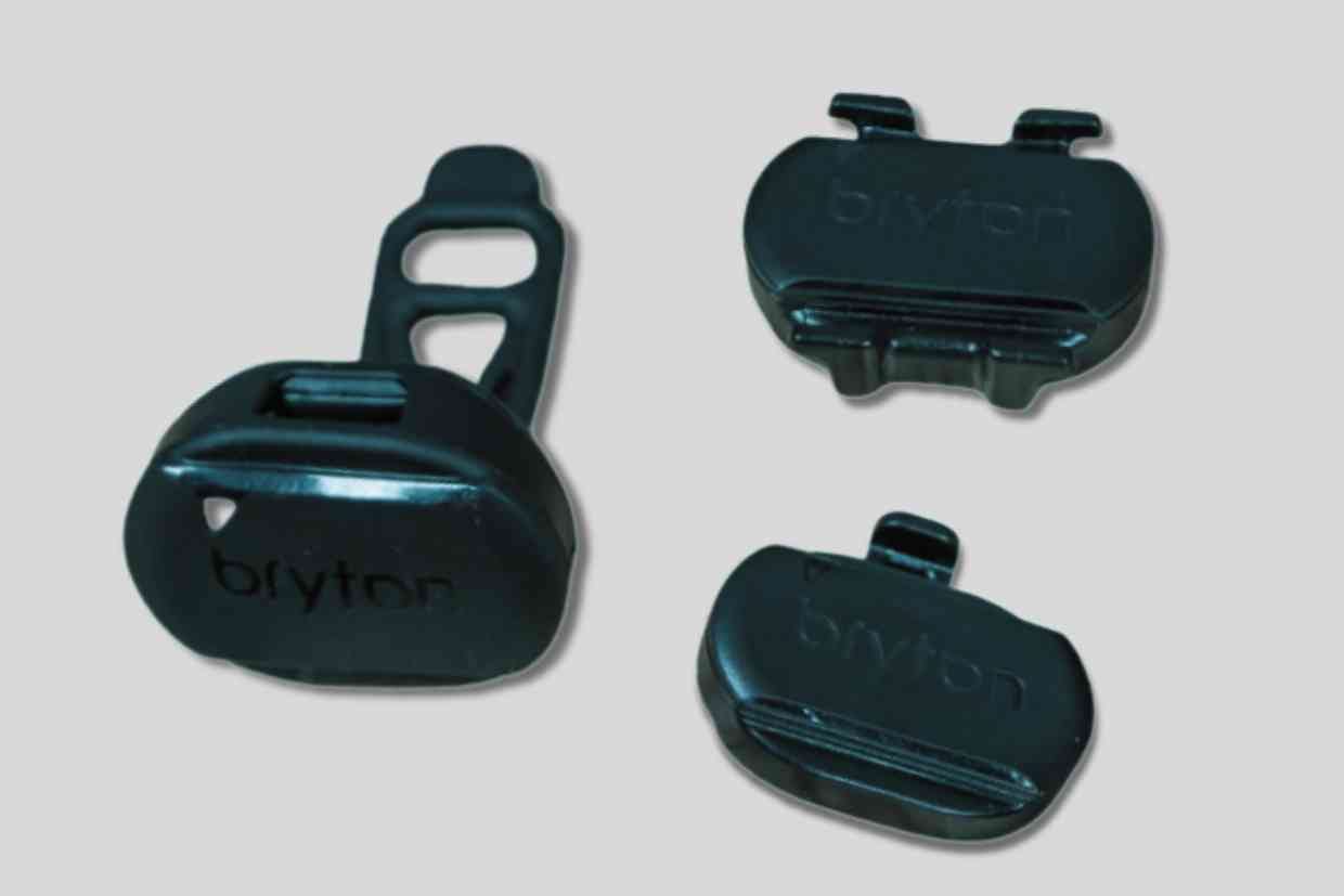 Bryton-Rider-750-Corpo-2 Conjunto de sensores Bryton para velocidade, cadência e ritmo cardíaco.