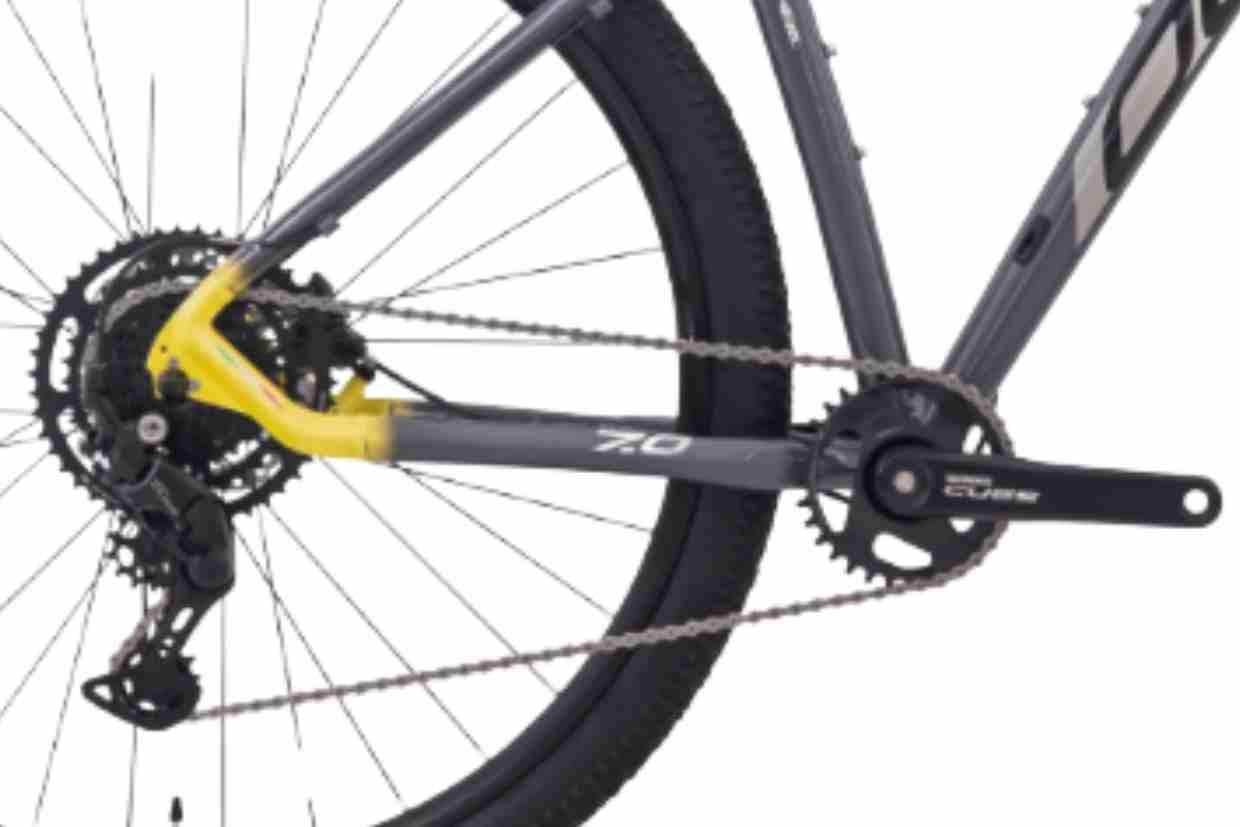 Imagem da relação da bicicleta MTB Oggi Big Wheel 7.0 com o conjunto Shimano Cues de 9 velocidades.