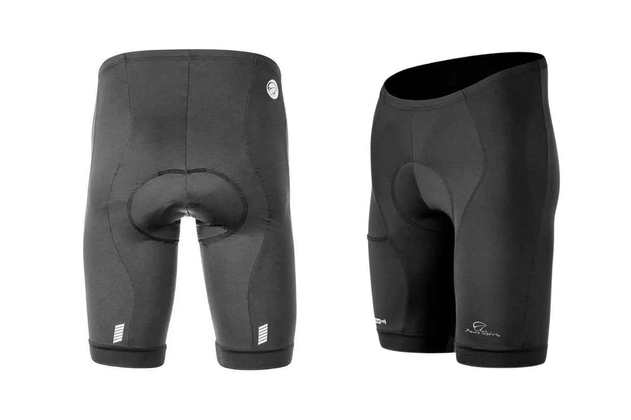 Bermuda Mauro Ribeiro Pocket mostrada em duas posições distintas: frente e costas.